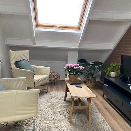兹瓦茨勒伊斯Logeren Bij Grea住宿加早餐旅馆 外观 照片